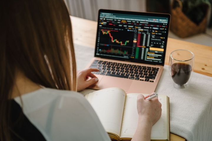 Best Online Trading Platforms for Beginners: Basics, Explanation, Tips, Risks, and Smart Trading Advice